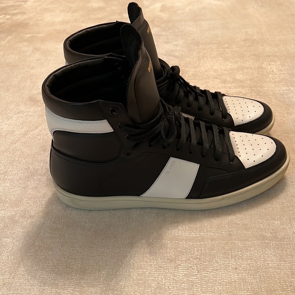 Gently used saint laurent sneakers .size 43 1/2 - Picture 4 of 8